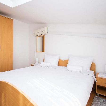 Family Holiday Apartments Lucia Vodice Buitenkant foto