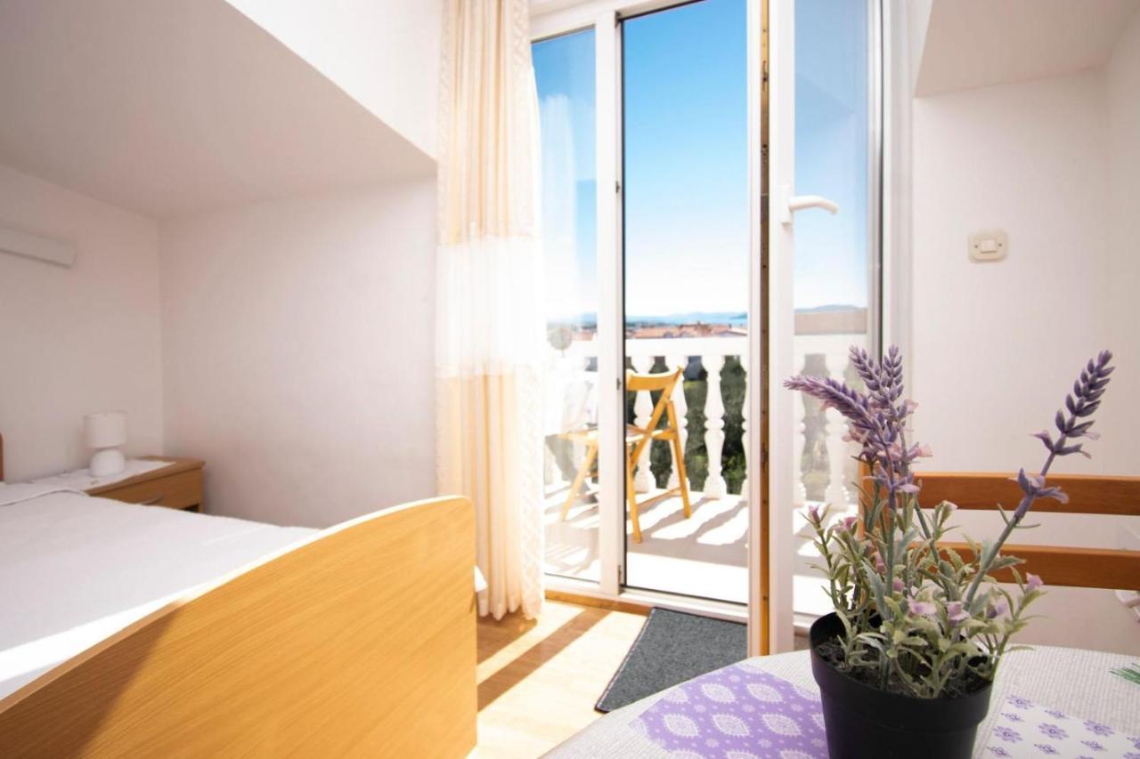 Family Holiday Apartments Lucia Vodice Buitenkant foto