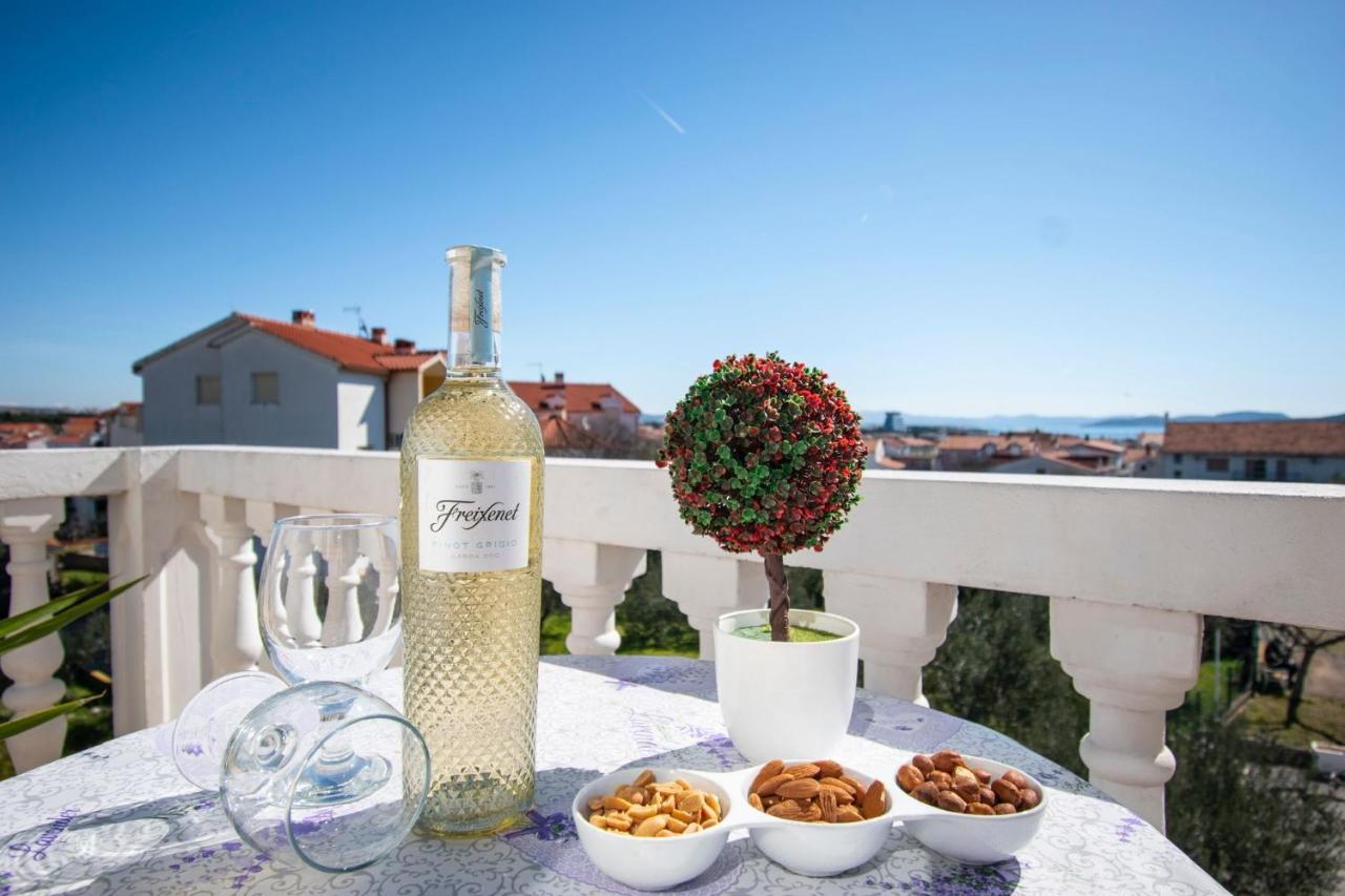 Family Holiday Apartments Lucia Vodice Buitenkant foto