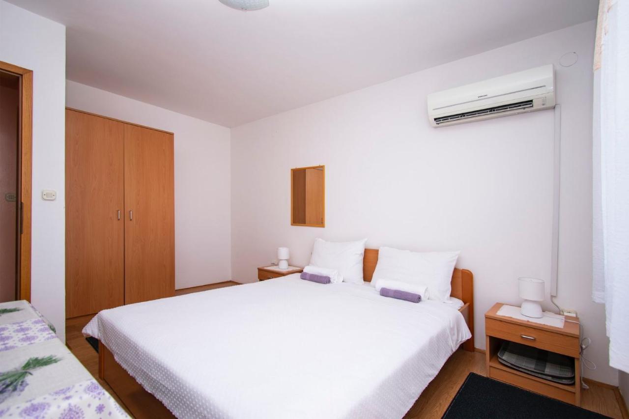 Family Holiday Apartments Lucia Vodice Buitenkant foto