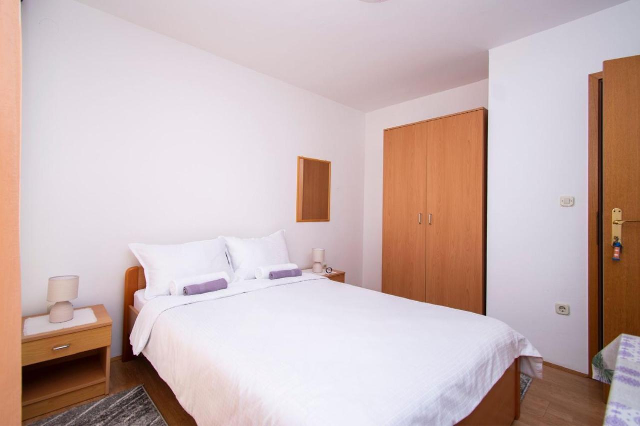 Family Holiday Apartments Lucia Vodice Buitenkant foto