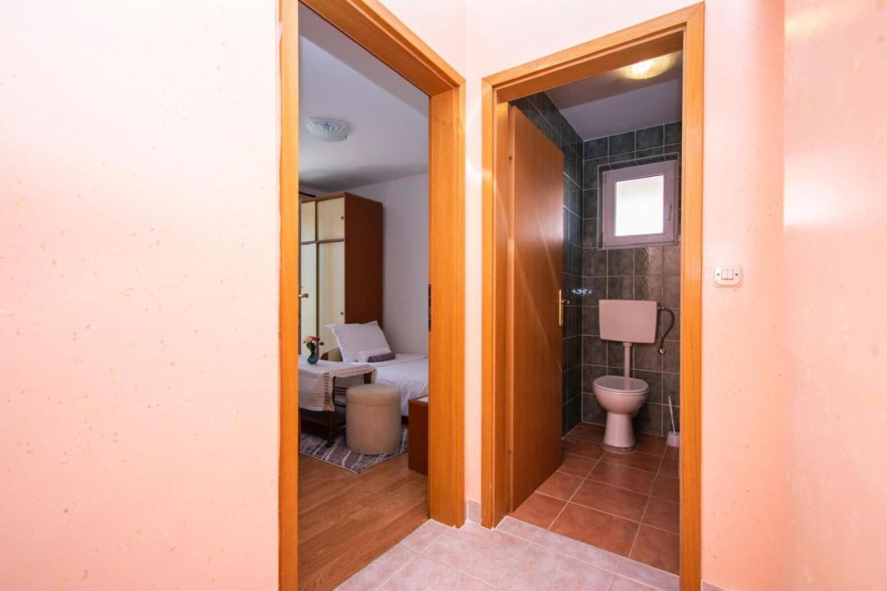 Family Holiday Apartments Lucia Vodice Buitenkant foto